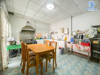 *****บ้านเดี่ยวมือสองย่านกรุงเทพมหานคร ม.เพชรมณฑลกรีน บางบอน5 เนื้อที่กว้างขวางถึง 50 ตร.ว. ฟังก์ชัน 3 ห้องนอน 2 ห้องน้ำ 2 ที่จอดรถ สภาพดี บนทำเลแห่งการเดินทาง เชื่อมต่อถ.มาเจริญ ถ.เพชรเกษม ใกล้เดอะมอลล์บางแค